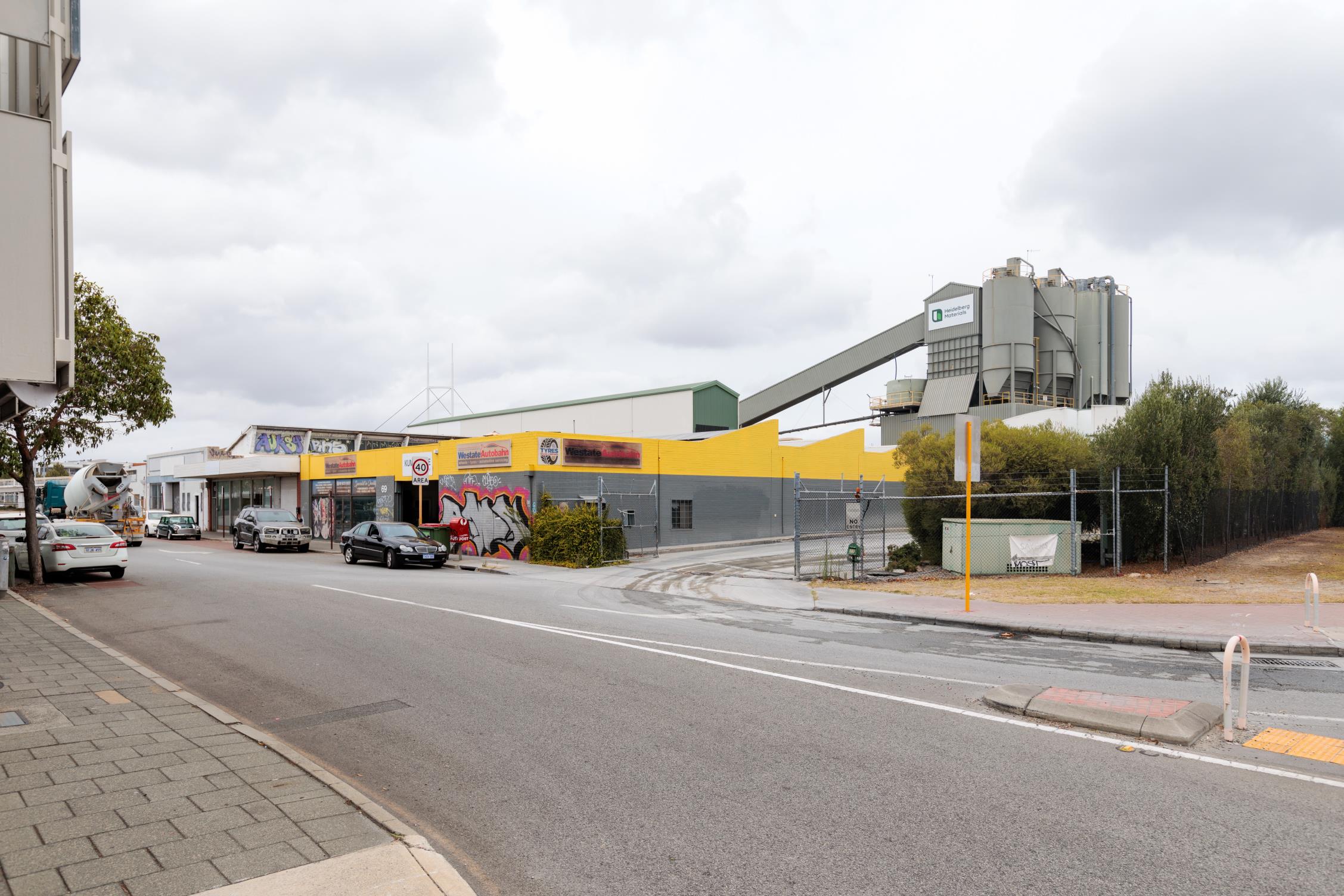 Vincent urges State Government to move on concrete batching plants