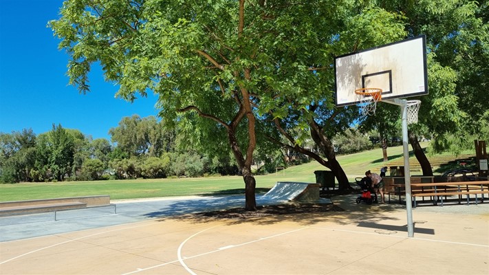 Parks & Facilities - Banks - Basketball Court