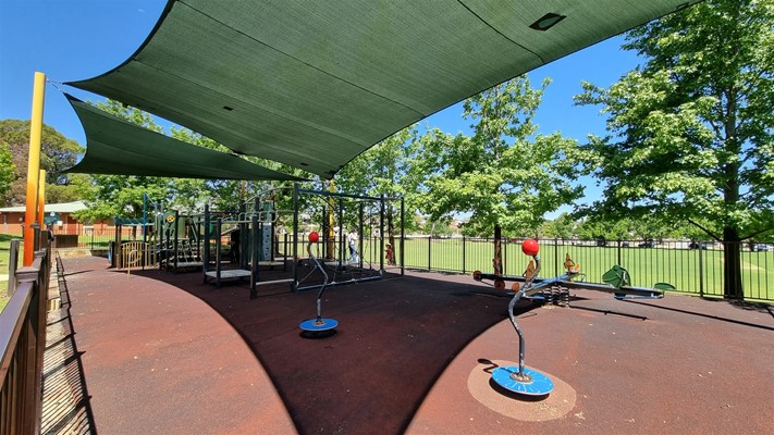Parks & Facilities - Menzies Park - Menzies Park - Playground