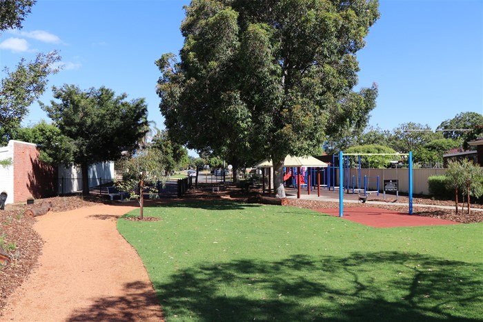 Image Gallery - Hyde Street Reserve