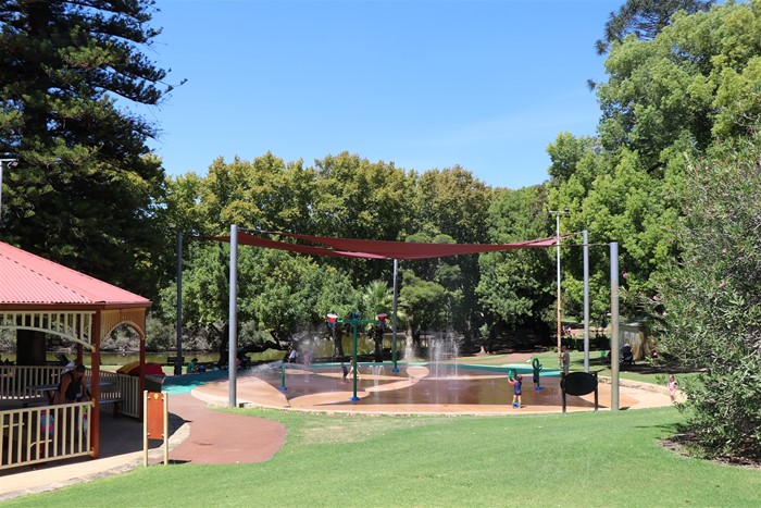 Image Gallery - Hyde Park Water Playground