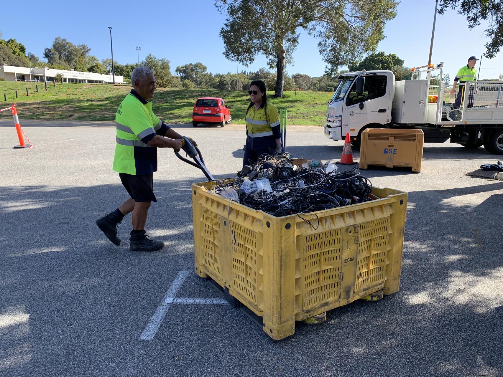 News Story Vincent holds successful Ewaste DropOff Day » City of